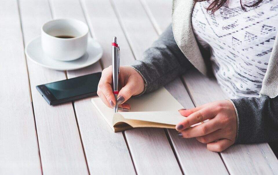 高级PDF编辑器将图片转换为PDF文档用何方法?