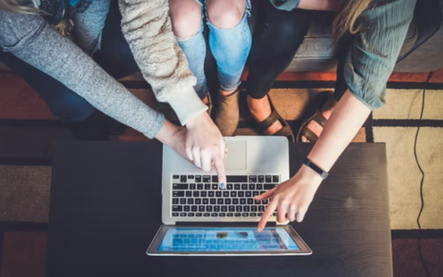 高级PDF编辑器打开隐藏工具怎么操作？