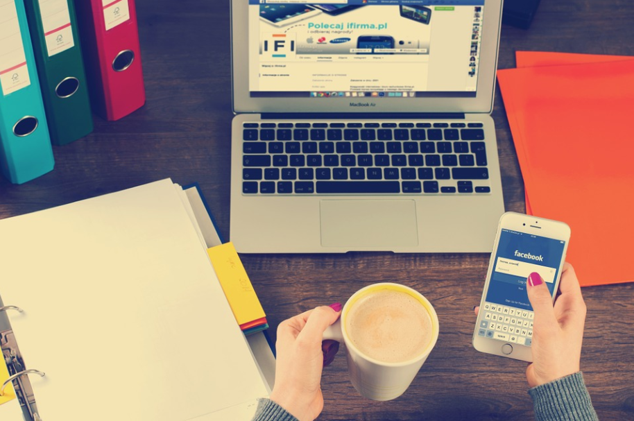 高级PDF编辑器的pdf工具栏怎么免费设置？