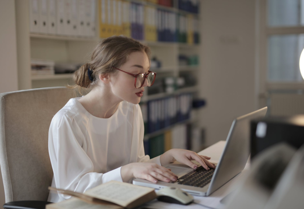 pdf转换成word转换器免费版，建议下载高级PDF编辑器