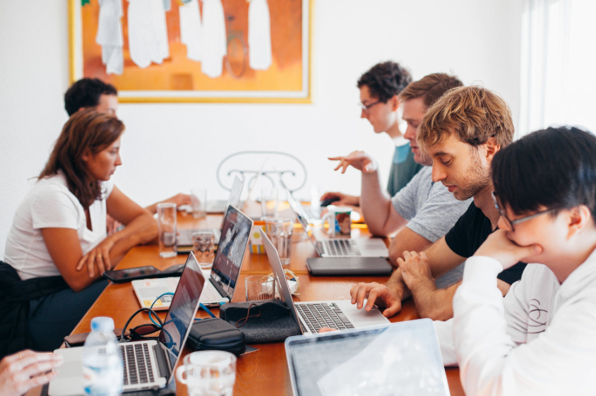 pdf免费转换器用哪一个比较好？高级PDF编辑器如何将jpg转pdf？