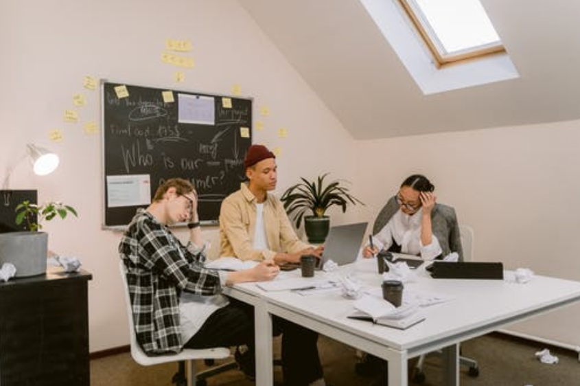 pdf裁剪工具怎么用？怎么用高级PDF编辑器对PDF页面进行裁剪？