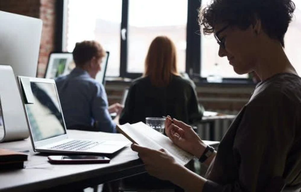 pdf编辑免费软件下载哪一款比较好？高级PDF编辑器有哪些特色？