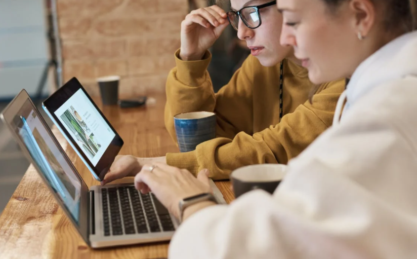 能编辑的pdf软件有哪些？高级PDF编辑器的使用方法是什么？