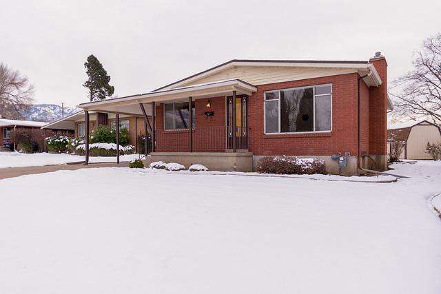 什么工具可以编辑PDF文档？高级PDF编辑器如何实现格式转换？