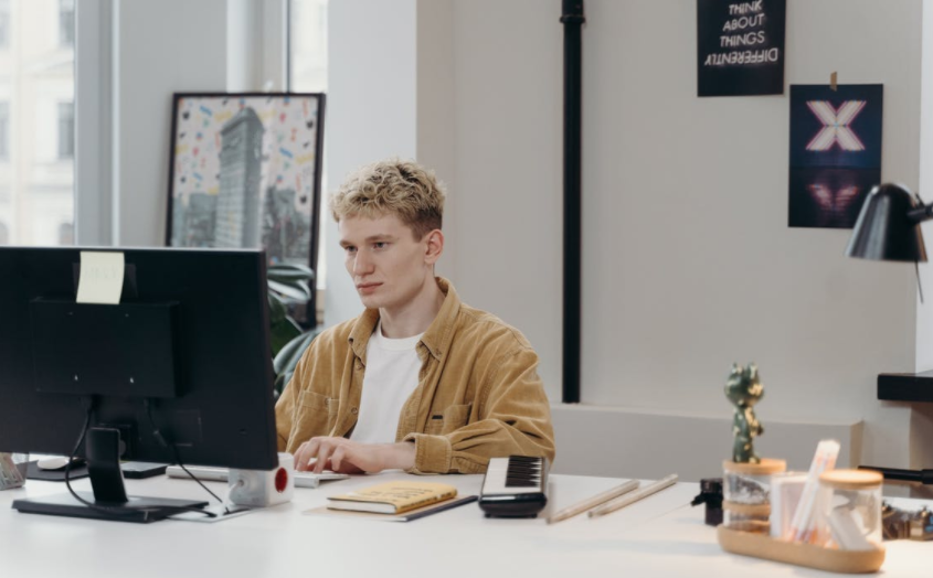 压缩pdf文件如何操作？高级PDF编辑器如何将pdf压缩到很小？