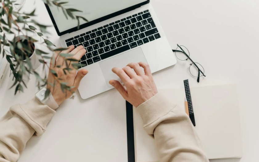 有没有将pdf转换成word的免费软件？高级PDF编辑器用什么方法转换呢？