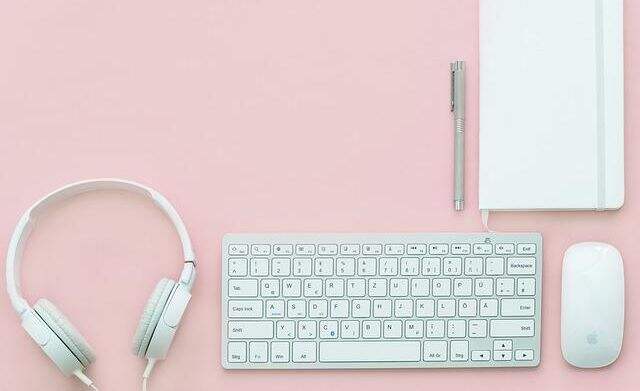 如何将多个pdf合并成一个pdf文档？来试试高级PDF编辑器吧！