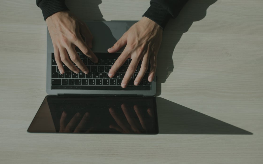 pdf用什么软件编辑？高级PDF编辑器怎么快速编辑PDF文档？