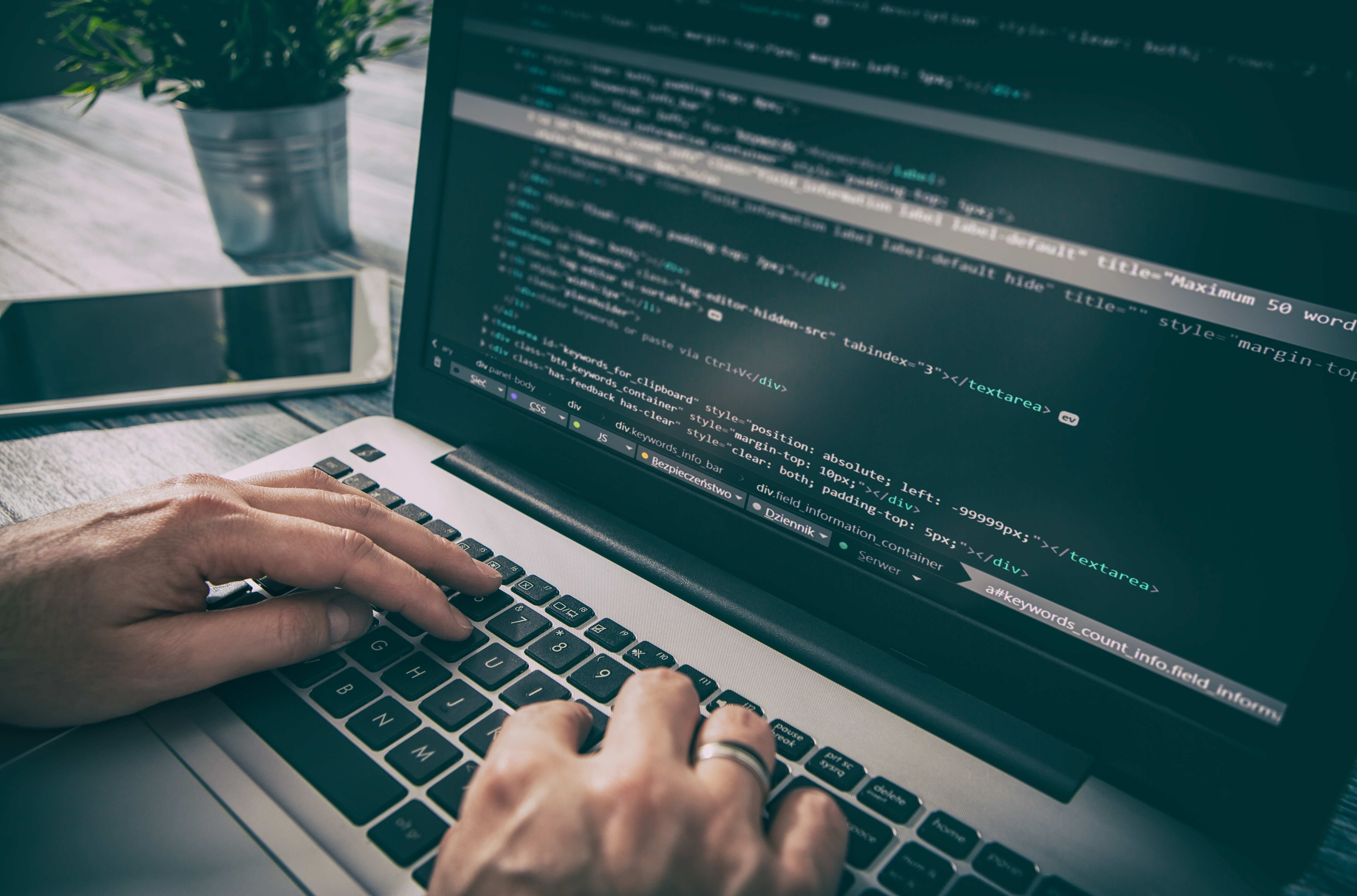 压缩pdf文件大小怎么操作？由高级PDF编辑器为大家介绍一下