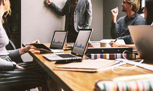 在PDF里插入形状怎么做?在PDF文档插入形状软件用哪个?