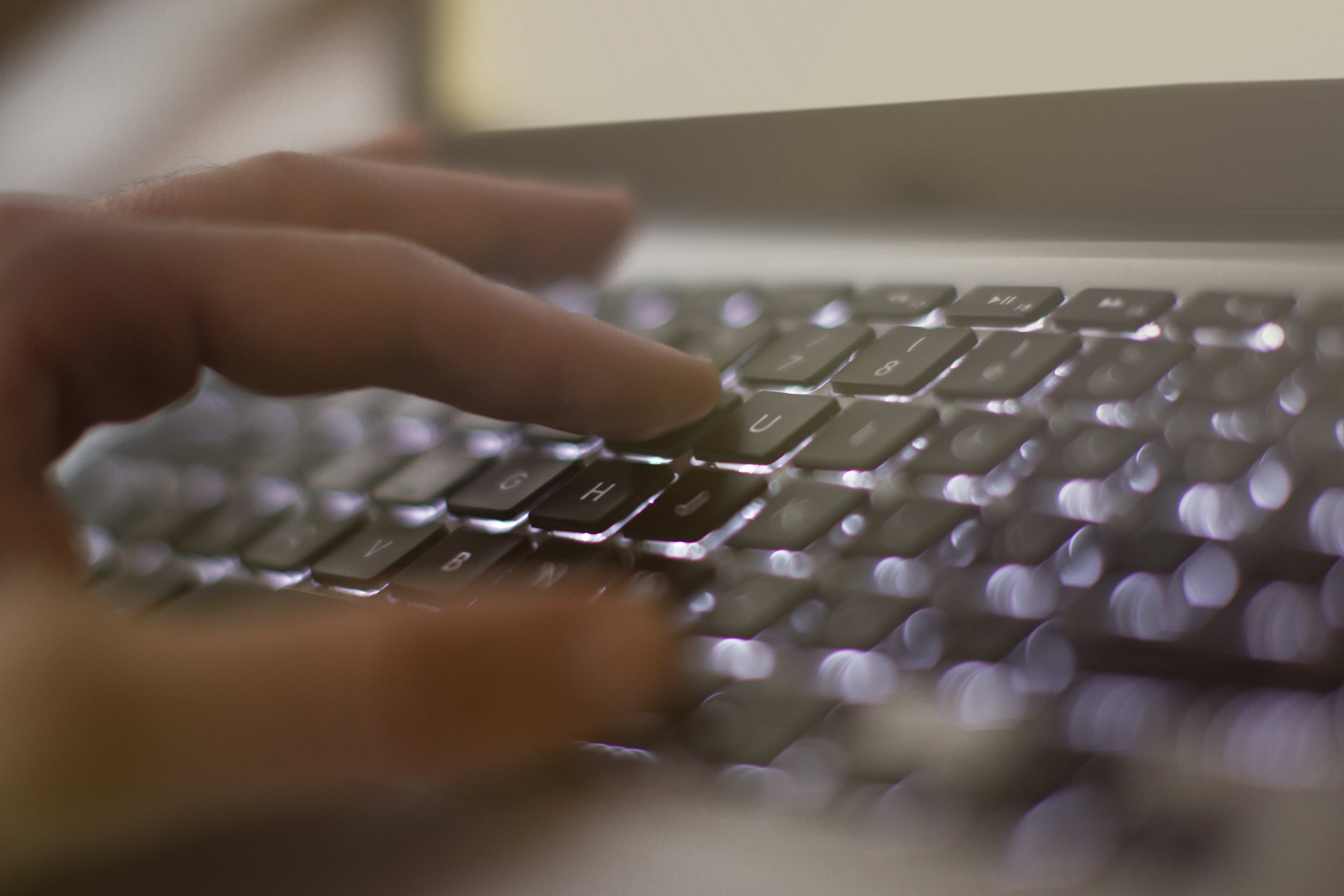 怎样快速排查PDF有无错别字？排查PDF错别字高效方法！