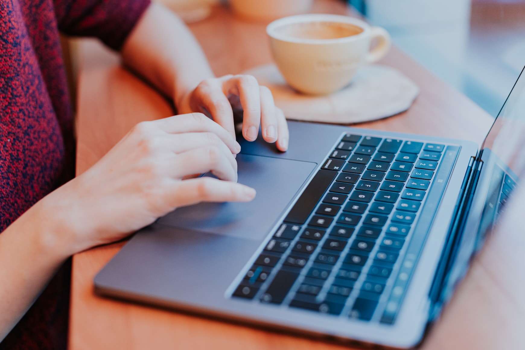 怎么设置PDF夜间阅读模式?PDF夜间阅读模式如何开启?